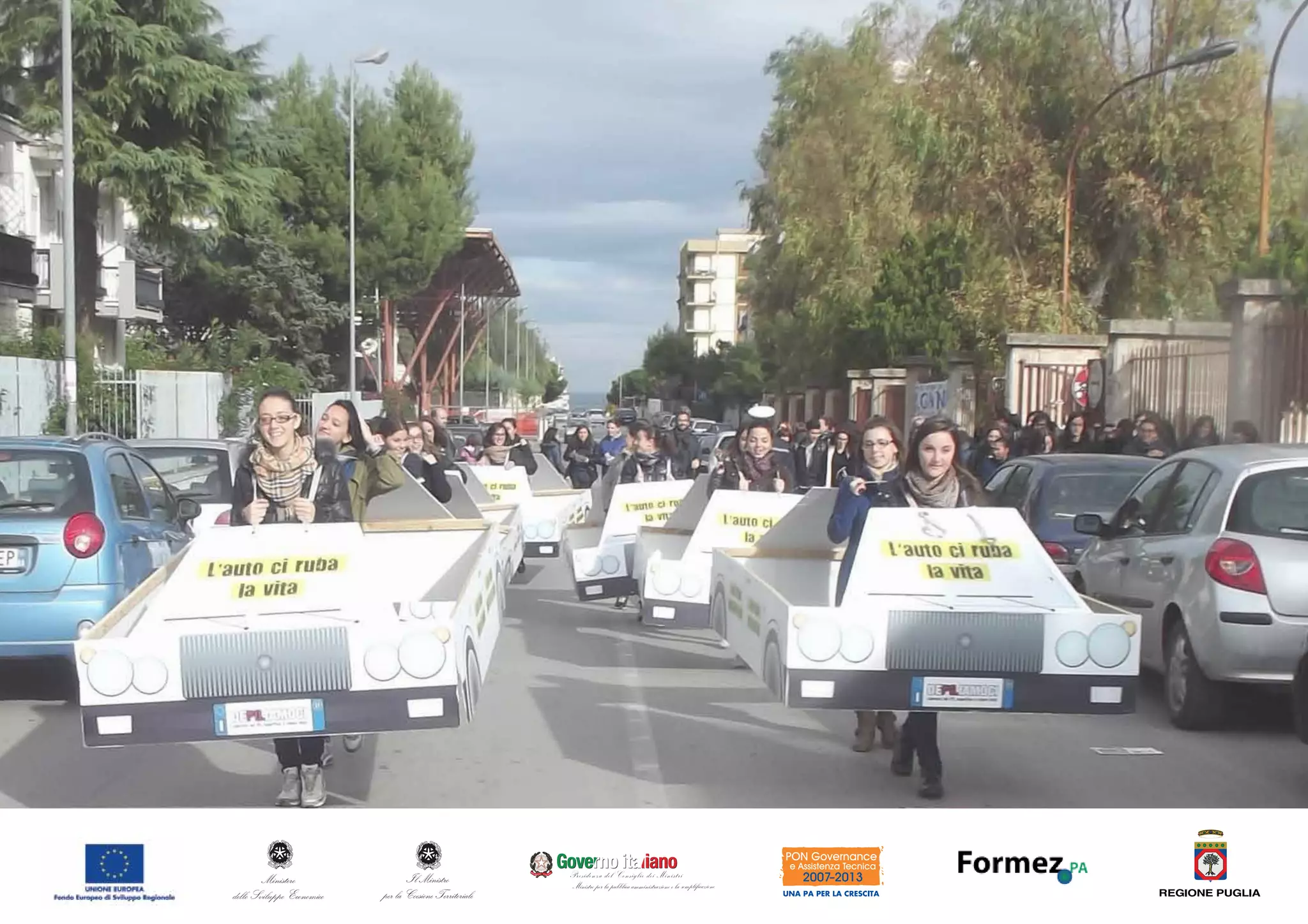 E.T.I.C.A.
             Partecipazione nei processi
             di Miglioramento della Mobilità                Il Ministro
                                 Ministero
                                  Ministero
                        dello Sviluppo Economico
                          dello Sviluppo Economico   per la Coesione Territoriale
UNIONE EUROPEA
 