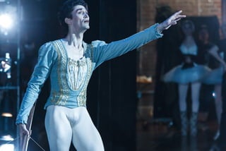 Mindaugas Bauzys Dancing