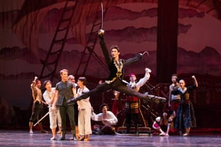 Mindaugas Bauzys Dancing