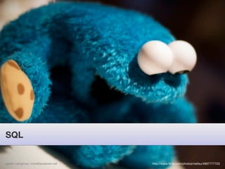 SQL


gareth rushgrove | morethanseven.net   http://www.ﬂickr.com/photos/nettsu/4997777753
 