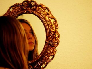 Mirror portraits (v.m.) 2