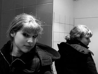 Mirror portraits (v.m.) 2