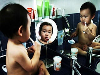 Mirror portraits (v.m.) 2