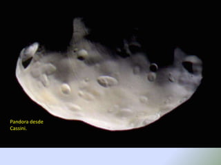 Pandora desde
Cassini.
 