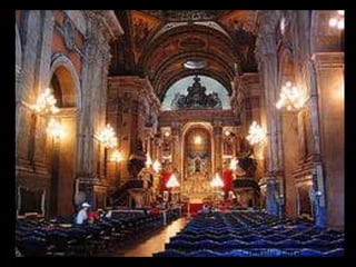 Arcos (de origem romana): Elemento de construção de formato curvo existente na parte superior das portas e passagens que serve de sustentação. 