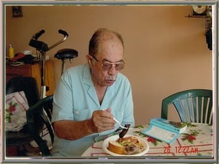 La edad se le vino encima,La edad se le vino encima,
sin carnaval ni comparsa.sin carnaval ni comparsa.
 