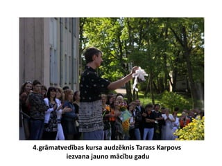 4.grāmatvedības kursa audzēknis Tarass Karpovs
          iezvana jauno mācību gadu
 
