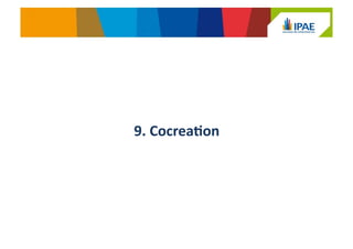 En	
  el	
  siglo	
  pasado,	
  los	
  futurólogos	
  expertos	
  hablaron	
  del	
  trabajo	
  a	
  
distancia	
   desde	
   casa	
   o	
   desde	
   el	
   centro	
   de	
   asistencia	
   tecnológica	
  
comunitario:	
   la	
   idea	
   era	
  que	
   al	
  usar	
  las	
  tecnologías	
  modernas	
   de	
  
comunicación	
  no	
  tendríamos	
  que	
  ir	
  a	
  la	
  oﬁcina.	
  Podríamos	
  trabajar	
  
tranquilamente	
   desde	
   el	
   hogar	
   en	
   piyama,	
   uJlizando	
   el	
   correo	
  
electrónico	
  y	
  las	
  videoconferencias	
  para	
  cumplir	
  nuestras	
  tareas	
  sin	
  
la	
  molesJa	
  de	
  recorrer	
  trayecto	
  a	
  la	
  oﬁcina.	
  Se	
  trata	
  de	
  una	
  visión	
  
de	
   la	
   que	
   se	
   escribió	
   una	
   y	
   otra	
   vez	
   de	
   los	
   años	
   cincuenta	
   en	
  
adelante.	
   Pero,	
   en	
   realidad,	
   es	
   posible	
   desde	
   hace	
   apenas	
   unos	
  
cinco	
  o	
  seis	
  años.	
  
Ben Hammersley. 64 cosas que debes saber sobre la era digital.
 