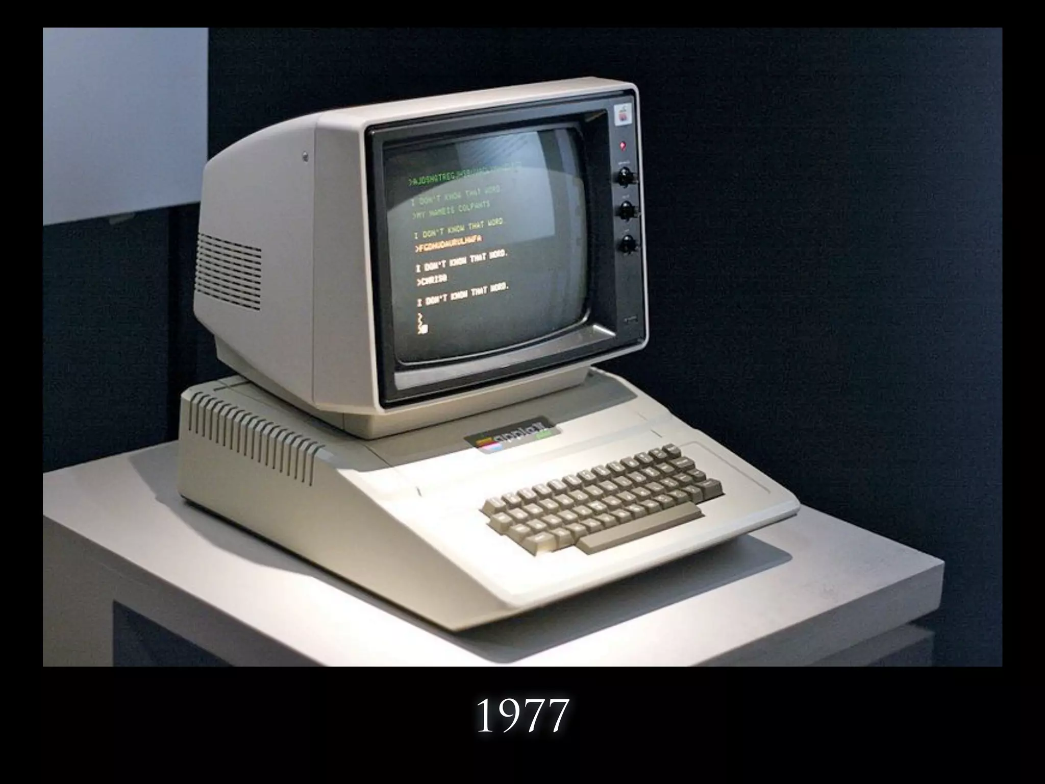 2023年のコンピュータを想像してみてください
 