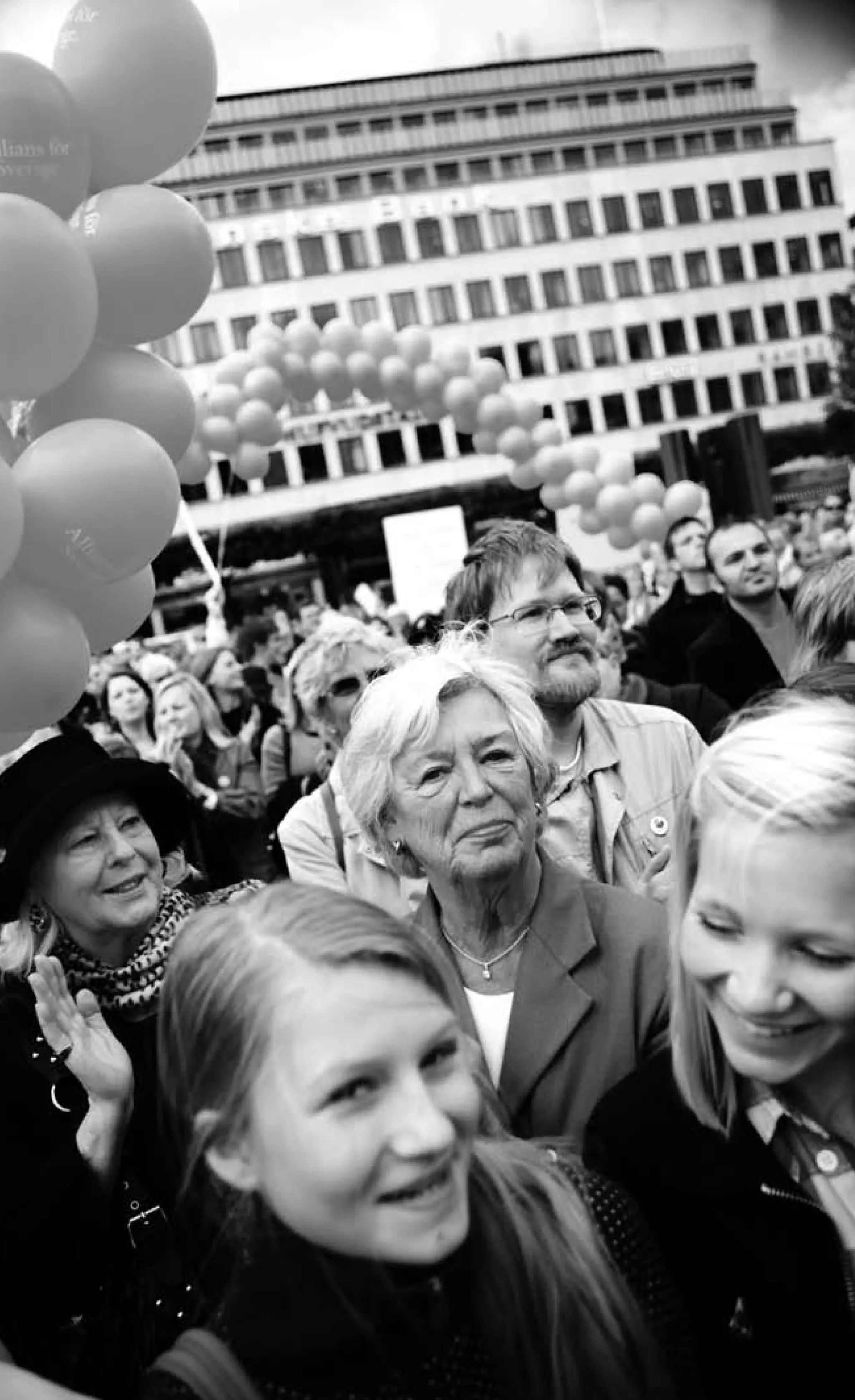 FRAMTIDSVALET.




     44
 