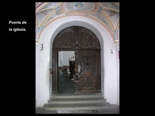 Puerta de la iglesia.