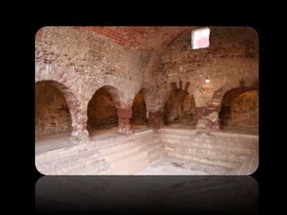     Un dels pocs conjunts que es conserven a
    tot Europa.
    Les primeres estructures daten del s. II
    aC i principis del s. I aC.
    Termes medicinals amb tractaments
    terapèutics i activitats higièniques i d’oci.
   Interior: làpides d’agraïment als déus.
 