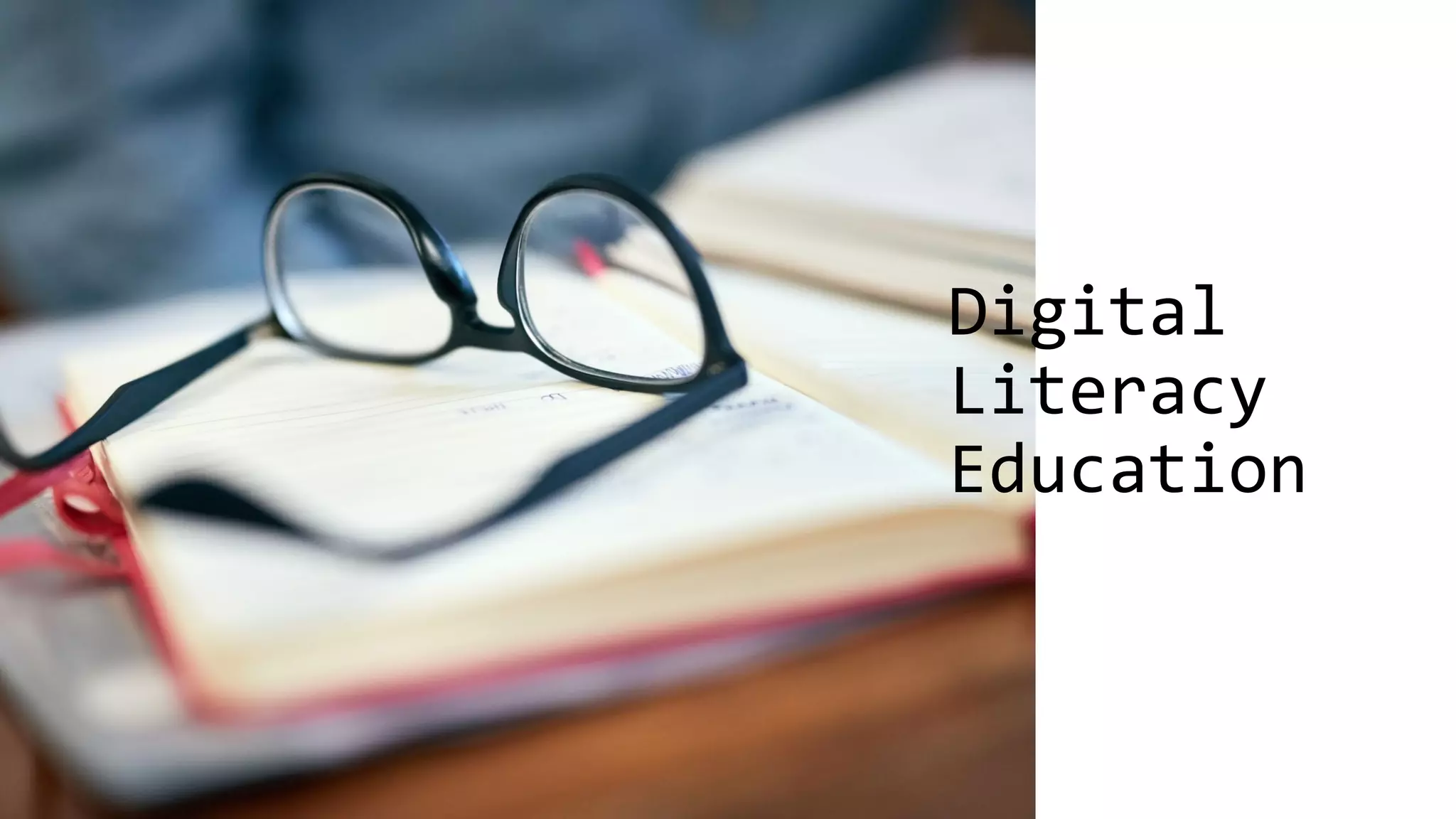 Moskou 12/20 Keynote Digital Literacy