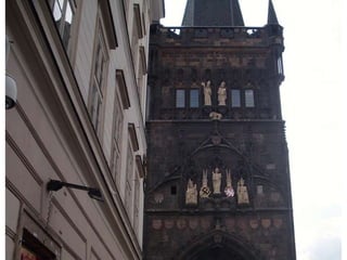 Most Karola W Pradze