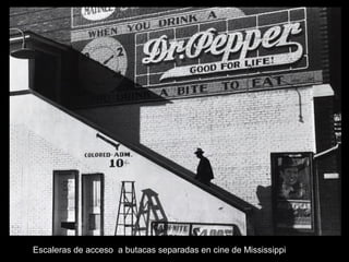 Escaleras de acceso a butacas separadas en cine de Mississippi
 
