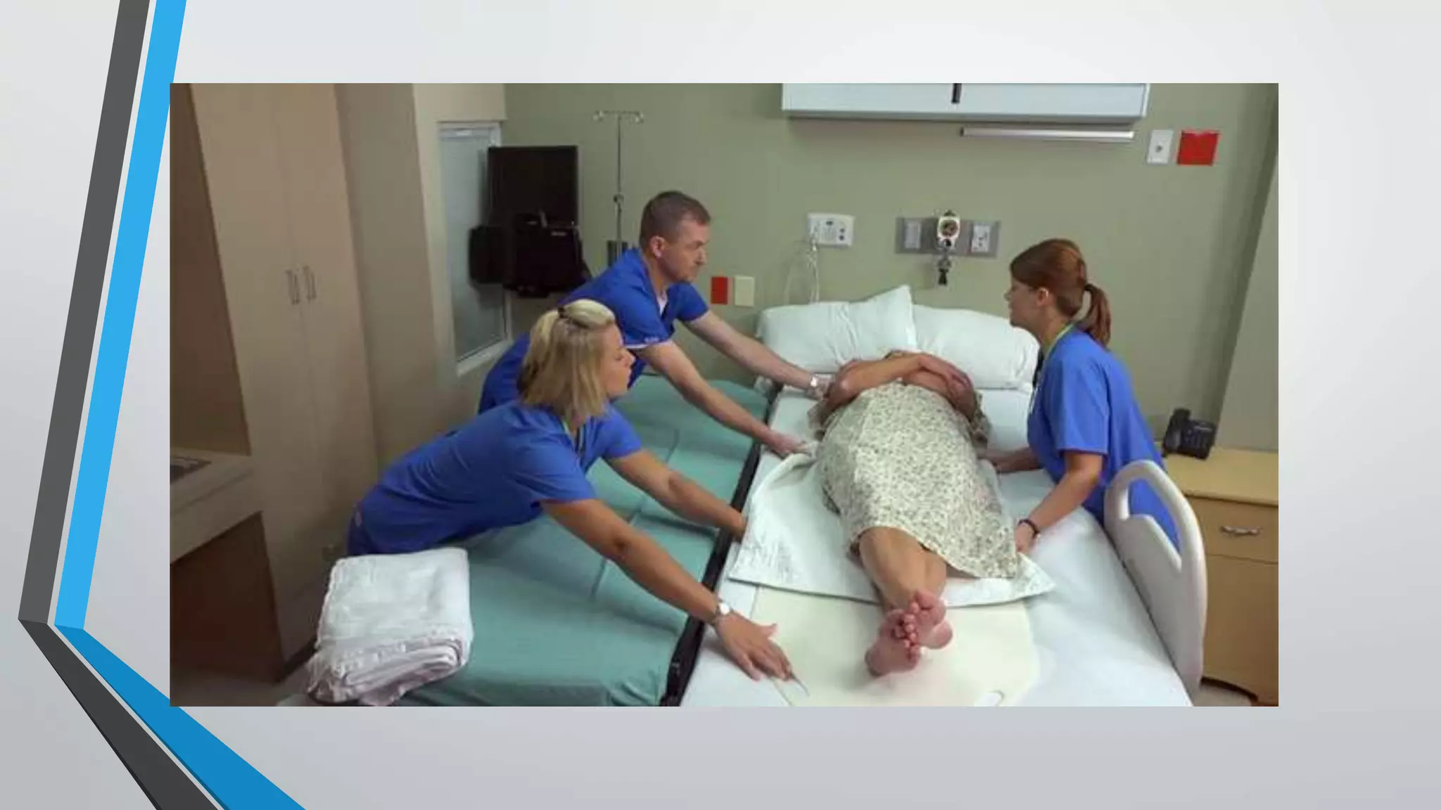 Moving,_lifting_&_transferring_the_patients.pptx