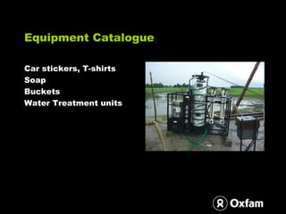 People waiting at the distribution area Photo: Glenn Maboloc and Gil Arevalo/Oxfam 