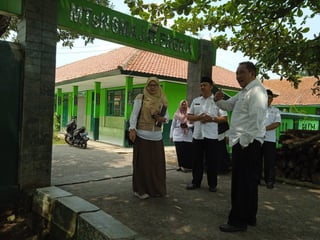 MTS NEGERI 6 MAJALENGKA BAHAN TAYANG.pptx