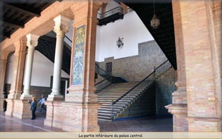 La partie inférieure du palais central.
 
