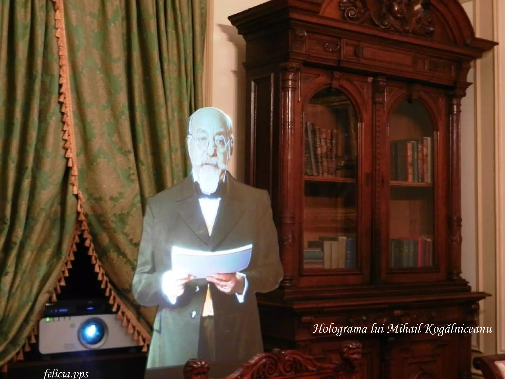 Holograma lui Mihail Kogălniceanu


felicia.pps
 