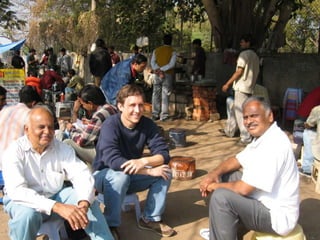 પરિચેતોનેધરાઈનેજોઈલેવાદો,આહસતાચહેરા;આમીઠીનજર મળે ન મળે.