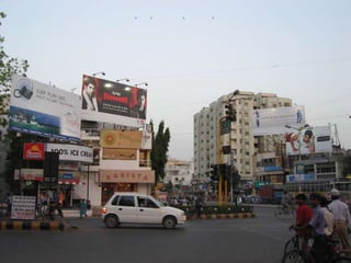 ભરી લો આંખમાંરસ્તાઓબારીઓ, ભીંતો,પછી આ શહેર, આ ગલીઓ, ઘરમળે ન મળે