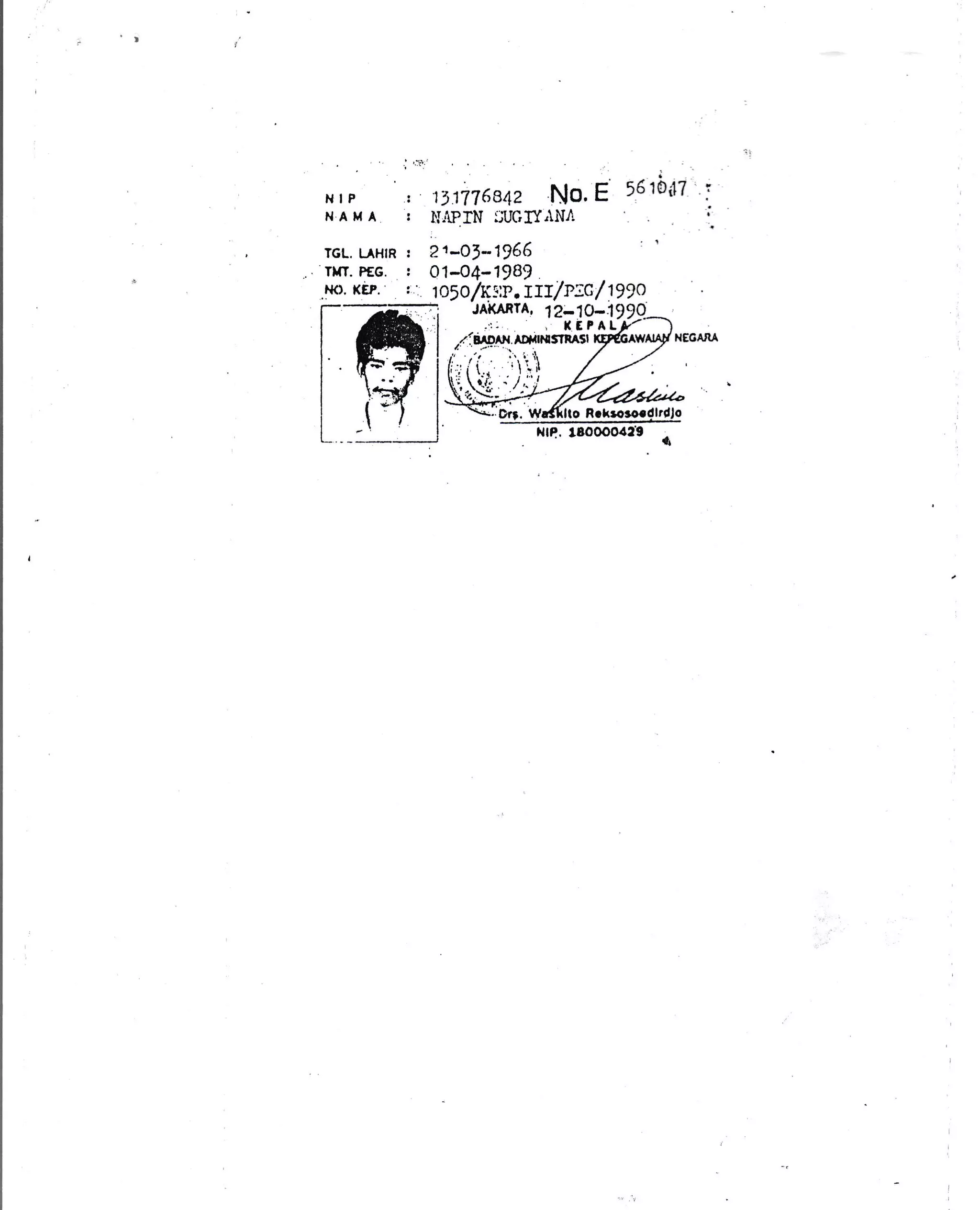 i'e' ,
NrP z 111776842 NO.E
NA MA I lI.[PfN $lJGIY,!tl
rGL. rrHrR r 21-01-1966
n{T. PsG. : O1-O4-1989
180000429
s6$n'
 