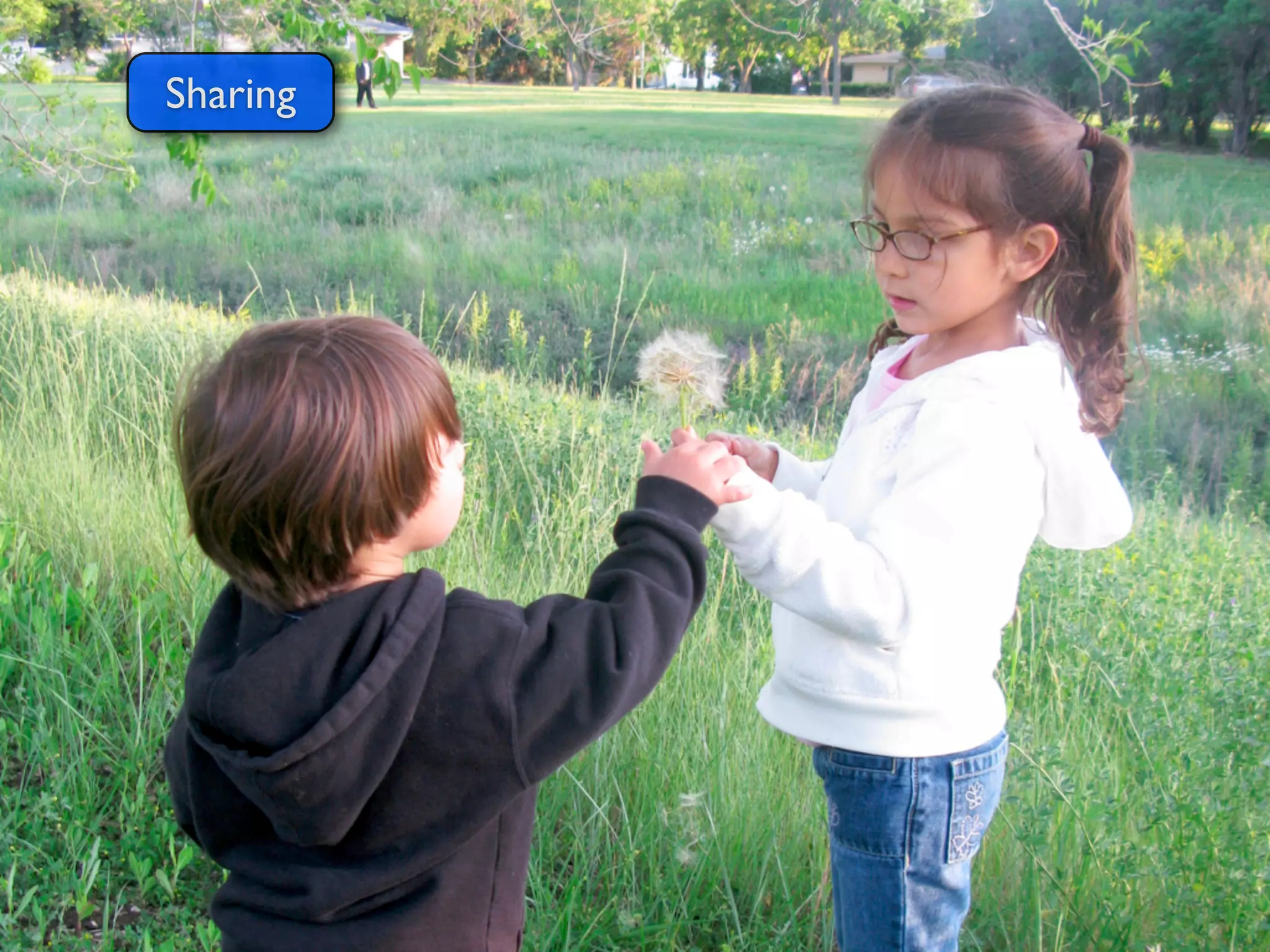 Sharing




          http://www.ﬂickr.com/photos/dolmansaxlil/4802611949/
 