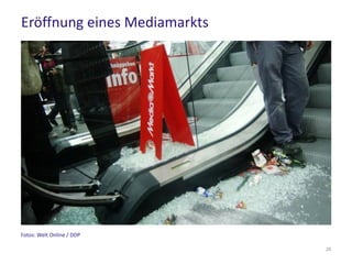 Cola vs. Pepsi
Studienaufbau
 Untersuchung der kognitiven Prozesse
bei der Wahl zwischen Coca Cola und
Pepsi
 Studienleiter: Dr. Read Montague,
Baylor College, Houstan, Texas (2003)
 Untersuchung der Gehirnaktivitäten
von 67 Personen während sie
Coca Cola / Pepsi zu sich nahmen
 Zunächst ohne, anschließend mit
Markennennung
29
 