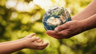 Ang pagbibigay-tuon sa mga
problema sa kapaligiran at ang
epekto na ginagawa ng mga tao
sa kapaligiran ay pumukaw sa
interes sa problema ng hustisya
sa pagitan ng mga henerasyon
(Beckerman, 2004).
“Pagbabago ng Klima at Intergenerational
Justice”
 