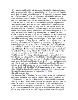 viết: ‘Một trong những biểu hiện đặc trưng nhất và có ảnh hưởng nâng cao
nhất của sự biến cải là niềm vui sướng lớn lao của việc sẽ được cất lên thiên
đàng, đó là một sự vui mừng không thể tả xiết tràn ngập cả con người chúng
ta, khiến cho những nỗi lo sợ của chúng ta tan biến đi và làm cho mọi sự
trông đợi của chúng ta đều hướng đến thiên đàng’.35 Niềm vui nầy không
phụ thuộc vào những hoàn cảnh bên ngoài của chúng ta, mà nó đến từ Thánh
Linh ở bên trong. Richard Wurmbrand người bị ở tù nhiều năm và thường
xuyên bị hành hạ vì cớ đức tin của mình, đã viết về niềm vui nầy như sau:
‘Một mình trong phòng giam của mình, lạnh lẽo, đói, và rách rưới, tôi đã
nhảy múa mỗi đêm vì vui mừng...nhiều khi lòng tôi tràn đầy niềm vui đến
nỗi tôi cảm thấy như thân thể tôi sẽ nổ tung nếu như tôi không biểu lộ ra’.36
Bông trái thứ ba được liệt ra ở đây là sự bình an. Khi kết hiệp với Đấng
Christ, sự bình an bên trong là một thứ kẹo ngọt thuộc linh đầy sự mềm mại
và vị ngọt nhưng không phải do của cải vật chất cụ thể đem lại. Từ ngữ Hy
lạp và từ Hêbơrơ tương đương shalom có nghĩa là ‘toàn diện’, ‘sự hoàn
toàn’, ‘khang kiện’ và ‘hiệp một với Đức Chúa Trời’ có một nỗi khao khát
bên trong mỗi một trái tim con người về sự bình an như vậy. Epictetus, nhà
tư tưởng ngoại giáo thế kỷ thứ nhất, đã nói rằng: ‘Mặc dầu Hoàng đế có thể
đem lại hòa bình trên đất và biển, cứu đất nước thoát khỏi chiến tranh, song
ông ta không thể đem lại bình an cho những tấm lòng thống khổ, đau buồn
và ganh ghét. Ông ta không thể đem đến sự bình an cho tấm lòng, là điều
xưa nay con người mong mỏi hơn là sự bình an bên ngoài’.
Thật kỳ diệu khi được chứng kiến những con người có tâm tánh đã được
biến đổi, trở nên giống như Chúa Cứu Thế Jêsus khi những bông trái kể trên
cùng những bông trái lớn khác lên trong đời sống họ. Một bà cụ ngoài tám
mươi trong Hội thánh của chúng tôi đã nói về một vị trước kia là cha sở như
sau: ‘Ông ấy ngày càng trở nên giống Cứu Chúa của chúng ta’. Tôi không
thể nghĩ ra một lời khen ngợi nào cao trọng hơn lời ấy. Đó chính là công
việc của Thánh Linh Đức Chúa Trời để làm cho chúng ta ngày càng trở nên
giống Chúa Jêsus hầu cho chúng ta được mang mùi thơm về sự nhận biết
Ngài đến bất cứ nơi nào chúng ta đi đến (IICo 2Cr 2:14).
Hiệp nhất trong gia đình
Khi chúng ta đến với Chúa Cứu Thế và trở thành con trai con gái của Chúa,
chúng ta là thành viên trong một đại gia đình. Niềm ao ước của Đức Chúa
Trời, cũng như mọi bậc cha mẹ bình thường, là phải có sự hiệp nhất trong
gia đình của Ngài. Chúa Jêsus đã cầu nguyện cho sự hiệp một giữa vòng các
môn đồ (GiGa 17:1-26). Phaolô đã nài xin các Cơ Đốc Nhân Êphêsô hãy
‘dùng dây hòa bình mà giữ gìn sự hiệp một của Thánh Linh’ (Eph Ep 4:3).
Cũng chính Thánh Linh ấy hiện đang ngự trị trong mỗi một Cơ Đốc Nhân
dầu họ đang ở đâu; dầu họ thuộc bất cứ giáo phái nào, thuộc nền tảng thế
 