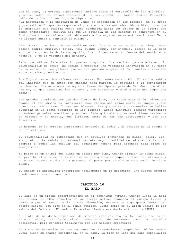 Se ha hinchado la vena en el pie después del magullado