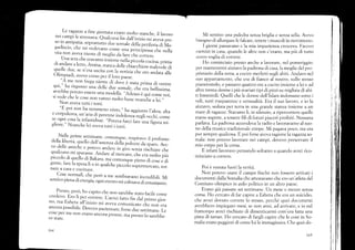 Le rup,azze a fine giornata erano molto stanche, illavoro
nei campi Ie srrernava. eualcuna fin i,ar'inizi. -i;";;;;
s() in anriparia. soprarrurro c,¡c ,onrrl. J"ii, *;ii.;;li,[i;_
gadiscio, che mi vedevano .or".
"nu
principessa che nella
vita non aveva nienre di rnegJio d, i;;. che correre.
Una sera che eravamo iniieme nella piccolu .u.i.u, prima
di andare a le*o, Amina, rrun.u ¿-"-ttl'-ciiacchier" malevore di
quelle due, se n'era uscita con la
"orir¡uche
ero andau alle
Olimpiadi, avevo corso per il loro p;;..
"A me non frega niánte .tr ,ru""-¿"rtata prima ai venire
qui,".ha risposto una ,elle ,lr. so-uI", .h. ..u ú.lilrrir,
avrebbe potuto essere una moclella. ,,Adesso
é qui come noil
si vede che le cose non vanno molto lr"r" rr.*.]h;;i;i:,i"''
Non aveva tutti i torti.
"E poi non ha nemmeno vinto,,, ha aggiunto I,alúa, alta
e corpulent a, un,aria di ¡rere,ne máoi.n, negli occhi, come
se ogni cosa Ia infastidisse. ,,lroreva
farci firein;?;;;r; _i_
glíore." Ncanche lei rveva rurti i rorLil
Nellc prime serrimane, c(),nunque, respiravo il profumo
dclla Iiberrá. quell,r d.ll.rr..rrrl.]1, p,,1"1.. J; ,;;;".'A;::
::.9:]l:
¿miche e porevo andarc ; ñ; senza rischiare che
qualcuno mr sparasse. Andare al mercato, che era _otro piJ
piccoJo di quello di Bakara, -, .;;;;;;e pieno di cose e di
gente, farela spesa li o in qualch" pi¡;;l; supermercaro, ror_
nateacasaecucinare.
Cose normali, che peró a me sembravano increclibili. Mi
sentivo piena di energia, ogni evenro *i .ál,ruu, di entusiasmo.
Presto, peró, ho capito che non sare bbe stato facile come
credevo. Ero Ii per correre. Lavrei fárto fin ;;i;;.*;;;:
no, ma Eshetu all,inizio mi aveva comunicato che non era
ancora possibile. Dovevo p azientare,forse due r",i;;;. i;
cose per me non erano ancora pronte, ma presto ]o ,rr"bba-
ro state.
Mi sentivo una puledra senza briglia e senza sella. Avevr¡
lrisogno di allurrgare le falcate, tenere i muscoli in movimento.
I giorni passavano e la mia impazienza cresceva. Facevo
csercizi in casa, quanclo le altre non c'erano, ma piü dí tutto
avevo voglia dí correre.
IIo cominciato presto anche a lavorare, nel pomeriggio:
per mantenermi aiutavo la padrona di casa, la moglie del pro
prietario deila terra, a cucire merletti sugli abiti. Andavo nei
suo appartamento, che era di fianco al nostro, sullo stesso
pianerottolo, e passavo quattro ore a cucire insieme a lei e ad
altre trenta donne i piü svariati tipi di pizzi stt migliaia di abi-
ti femminili. Quelli che le donne dell'Islam indossano sotto i
veli, tutti trasparenze e sensualitá. Era il suo lavoro, e io la
aiutavo, seduta per terra in una grande stanza insieme a un
mare cli tagazze. Starramo li, in silenzio, a ripercorrere quelle
trame segrete, a tessere fili di futuri piaceri proibiti. Nessuna
parlava. La padrona accendeva la radio e lavoravamo al suo-
no della nrusica tradizionale etiope. NIi pagava poco, ma era
pur sempre qualcosa. E poi forse aveva ragion ela ragazza so-
mala: non potevo lavorare nei campi, dovevo presenare il
mio corpo per la corsa.
E infatd lavoravo pensando soltanto a quando avrei rico-
minciato a correre.
Poi é venuta fuori la veritá.
Non potevo usare il canlpo finché non fossero arrivati i
documenti clalla Somalia che attestavano che ero un'atleta del
Comitato olimpico in asilo politico in un altro paese.
Erano giá passate sei settimane. Un mese e mezzo senza
corsa. Ho cercato di far capire a Eshetu che era un suicidio,
che avrei dovuto correre lo stesso, perché quei documenti
avrebbero impiegato mesi, se non anni, ad arrivare, e io nel
frattenipo avrei rischiato di dimenticarmi com'era fatta una
pista di tafian. F{o cercato di fargli capire che le cose in So-
malia erano peggiori di come lui le immaginava. Che quei do-
t65
164
I
I
 