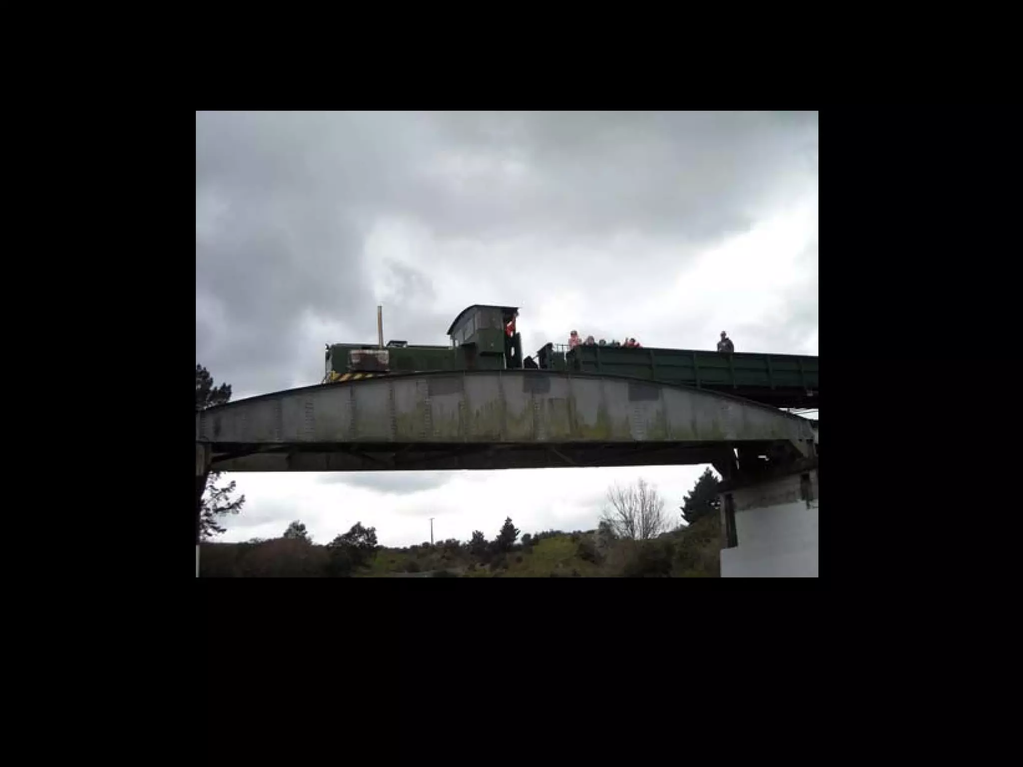Waihi (Goldfield Train) – June 7, 2008




Waihi is goldmine city. 1 of attraction at Waihi, Goldfield Train, NZ15 return way.
Is about 20 minutes distance one way. After returned to station, we drove to chase the train
in order to snap entire train photo. That day was raining. Crazy…
 