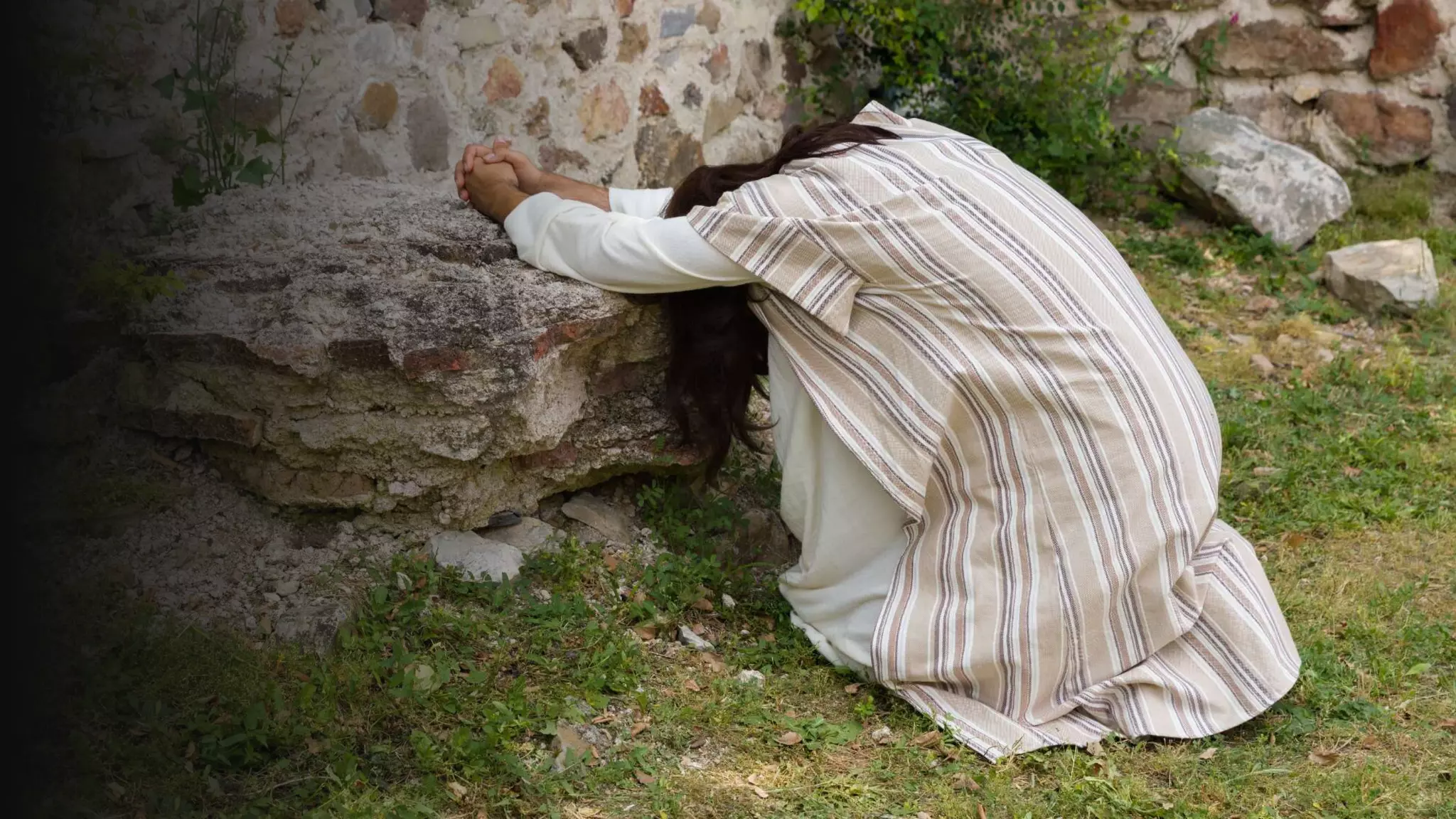 Behold the Man | PPTX