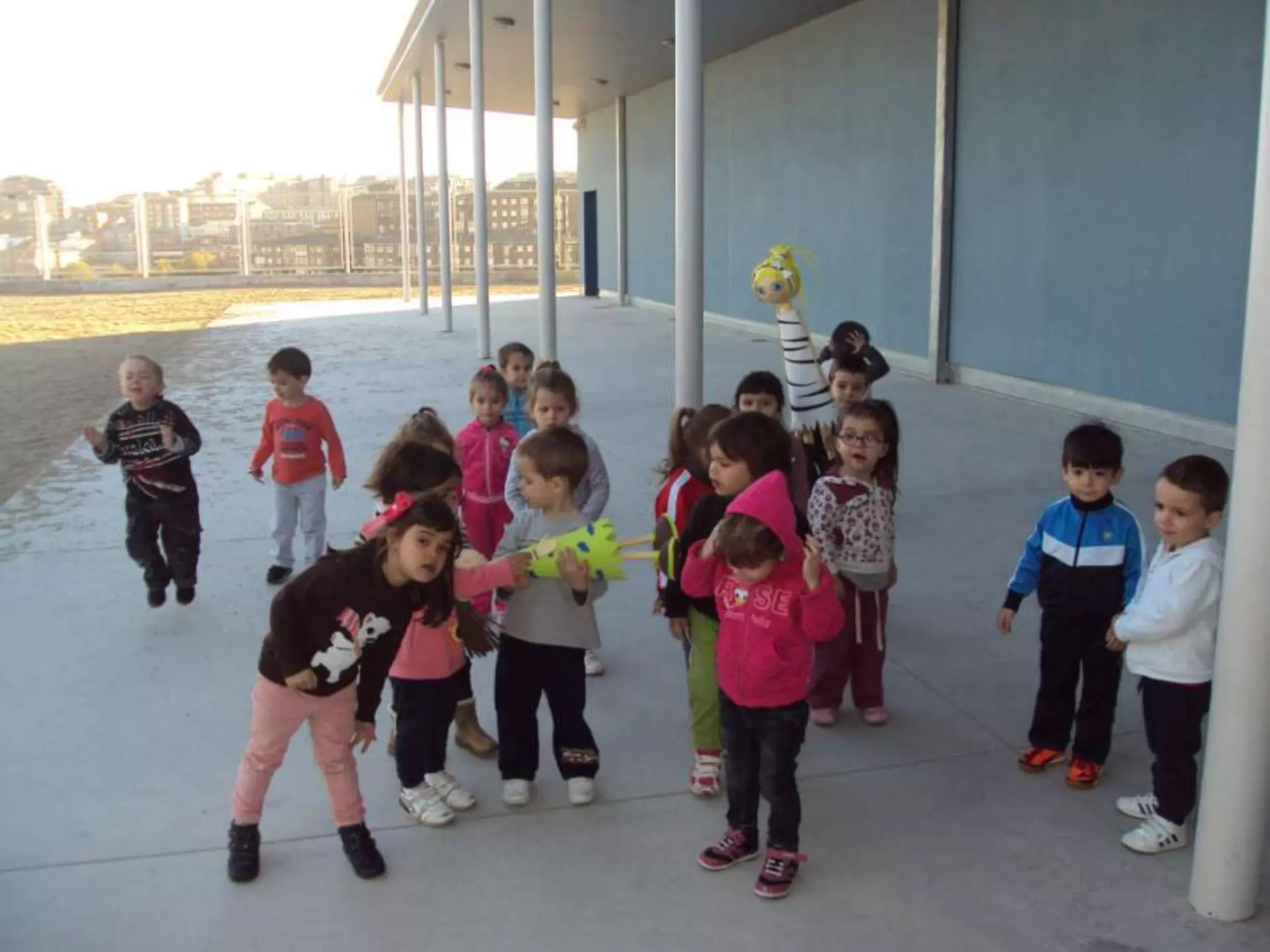 Nuestro cole junto a inés