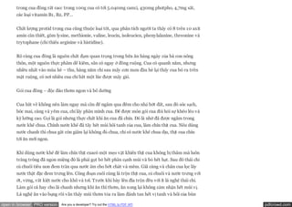 trong cua đồng rất cao: trong 100g cua có tới 5.040mg canxi, 430mg photpho, 4,7mg sắt,
       các loại vitamin B1, B2, PP…


       Chất lượng protid trong cua cũng thuộc loại tốt, qua phân tích người ta thấy có 8 trên 10 axit
       amin cần thiết, gồm lysine, methionie, valine, leucin, isoleucien, phenylalanine, threonine và
       trytophane (chỉ thiếu arginine và histidine).

       Rõ ràng cua đồng là nguồn chất đạm quan trọng trong bữa ăn hàng ngày của bà con nông
       thôn, một nguồn thực phẩm dễ kiếm, sẵn có ngay ở đồng ruộng. Cua có quanh năm, nhưng
       nhiều nhất vào mùa hè – thu, hàng năm chỉ sau mấy cơn mưa đầu hè lại thấy cua bò ra trên
       mặt ruộng, có nơi nhiều cua chỉ bắt một lúc được mấy giỏ.

       Gỏi cua đồng – độc đáo thơm ngon và bổ dưỡng


       Cua bắt về không nên làm ngay mà cần để ngâm qua đêm cho nhả bớt đất, sau đó sóc sạch,
       bóc mai, càng và yếm cua, chỉ lấy phần mình cua. Để được món gỏi cua đỏi hỏi sự khéo léo và
       kỹ lưỡng cao. Gọi là gỏi nhưng thực chất khi ăn cua đã chín. Đó là nhờ đã được ngâm trong
       nước khế chua. Chính nước khế đã tẩy hết mùi hôi tanh của cua, làm chín thịt cua. Nếu dùng
       nước chanh thì chua gắt còn giấm lại không đủ chua, chỉ có nước khế chua dịu, thịt cua chín
       tới ăn mới ngon.


       Khi dùng nước khế để làm chín thịt cuacó một mẹo vặt khiến thịt cua không bị thâm mà luôn
       trắng trông đã ngon miệng đó là phải gọt bỏ hết phần cạnh múi và bỏ hết hạt. Sau đó thái chỉ
       củ chuối tiêu non đem trần qua nước ấm cho bớt chát và mềm. Giã càng và chân cua lọc lấy
       nước thật đặc đem trưng lên. Công đoạn cuối cùng là trộn thịt cua, củ chuối và nước trưng với
       ớt, vừng, vắt kiệt nước cho khô và tơi. Trước khi bày lên đĩa trộn đều với ít lá nghệ thái chỉ.
       Làm gỏi cá hay cho lá chanh nhưng khi ăn thì thơm, ăn xong lại không cảm nhận hết mùi vị.
       Lá nghệ ăn vào bụng rồi vẫn thấy mùi thơm tỏa ra làm đánh tan hết vị tanh và hôi của bùn

open in browser PRO version   Are you a developer? Try out the HTML to PDF API                           pdfcrowd.com
 