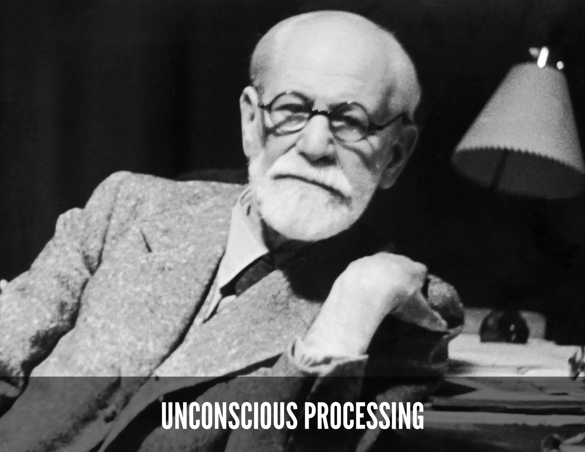 PERCEPTION ISN’T REALITY
The bar in the center is a solid colour. Not a gradient.