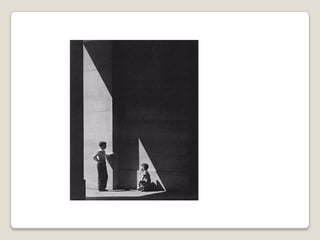 3° - Dois triângulos que têm dois lados proporcionais e o ângulo por eles formado igual são semelhantes.4° Toda reta paralela a um lado de um triângulo e que encontra os outros dois lados em pontos distintos, determina com esses lados um triângulo semelhante ao primeiro.                 lado MN // lado ABA reta AC é cortada pelo ponto M e a reta BC é corta-                               da pelo ponto N.                                Sendo assim, ABC ~CMN.