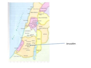 Ao criticar o esclavagismo da sociedade romana e os deuses e hábitos dos romanos, foi considerado um homem subversivo.  Como também criticava o poder dos sacerdotes judeus e se intitulava como “Messias” (O salvador)  foi condenado à morte pelo Conselho dos Judeus (Sinédrio).