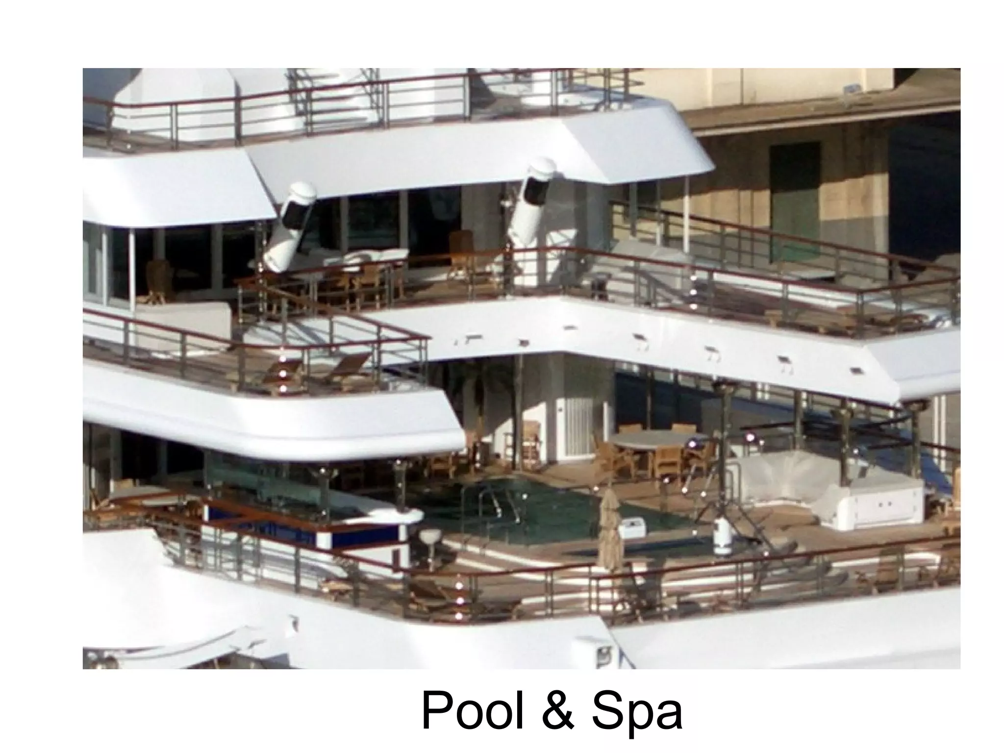 Pool & Spa
 