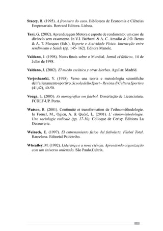 151
10.	Anexos
Entrevista realizada ao prof. José Guilherme Oliveira
(27 de Janeiro de 2006)
O jogo de futebol é um fenómeno complexo e por isso, existem diferentes
concepções relativas a este fenómeno. Deste modo, vamos começar por
tentar perceber a ideia que o professor tem do jogo.
Marisa Gomes: Segundo alguns autores, o jogo é um fenómeno que deve
ser entendido como uma totalidade ou seja, uma unidade colectiva. Concorda
com isso?
Claro que concordo. O jogo é uma unidade colectiva que não pode ser
«desmantelada» porque só existe enquanto jogo. O jogo tem uma dinâmica
que é uma dinâmica colectiva, que é originada pela interacção de um conjunto
de aspectos que estão relacionados. Por isso, nós não podemos separar o que
tem essa unicidade porque resulta de uma relação que dá a característica de
unicidade própria ao jogo. Se nós não entendermos o jogo nessa unicidade,
aquilo que fazemos é separar “coisas” e ao separar estamos a «desmantelar»
o jogo. Aquilo que devemos fazer é promover que em todos os momentos
o jogo seja único. É neste sentido que o jogo e o treino devem ter uma
organização fractal, em que todos os momentos, o jogo tem de ser um fractal
representando o todo, em que todas as componentes que fazem parte desse
jogo se consigam visualizar nesse fragmento fractal. Só assim é que tem
sentido o jogo, é desta forma que vejo o jogo, o jogo como um momento
único que tem uma dinâmica muito própria e que nós nunca podemos perder
essa dinâmica, que é uma dinâmica do conjunto, mas que tem sub-dinâmicas
que estão relacionadas a essa mesma dinâmica de conjunto.
Marisa Gomes: Então acha que temos de partir sempre do todo para as
partes?
Primeiro, temos de ter muita atenção no que é que são as partes porque
muitas das vezes as partes são impeditivas de compreender o todo. É nesse
sentido que eu falo que o jogo deve ser compreendido dentro de uma
organização fractal. E porquê? Porque se as partes não forem um fractal,
aquilo que acontece é que as partes não representam o todo. E ao não serem,
não são o todo e muitas vezes, impedem a compreensão do todo. E então
 