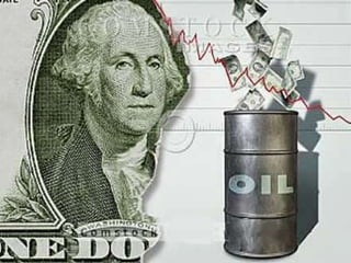 COMENTARIOCom o crescimento da tecnologia, os EUA conseguem manter o controle dos fluxos comerciais e financeiros. Eles acumulam deficits com os outros países, e assim, em forma de pagamento, os EUA pegam fontes econômicas, como por exemplo o petróleo.