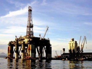 Frase 7A organização do Tratado do Atlântico Norte, surgiu e foi considerada um dos grandes símbolos da Guerra Fria, e tinha como objetivo principal proteger seus membros, que eram os países capitalistas, dos avanços dos rivais, que eram os países socialistas. Mesmo com o fim do Bloco Socialista e do Pacto de Varsóvia – que cuidava dos interesses socialistas – a OTAN não acabou. Porém, ela se tornou uma organização interventora de conflitos regionais, sob uma bandeira de “intervenções humanitárias”, defendendo os direitos das minorias. Hoje em dia, a OTAN continua crescendo pelo leste do continente europeu, inclusive incluindo países que um dia fizeram parte do Pacto de Varsóvia.