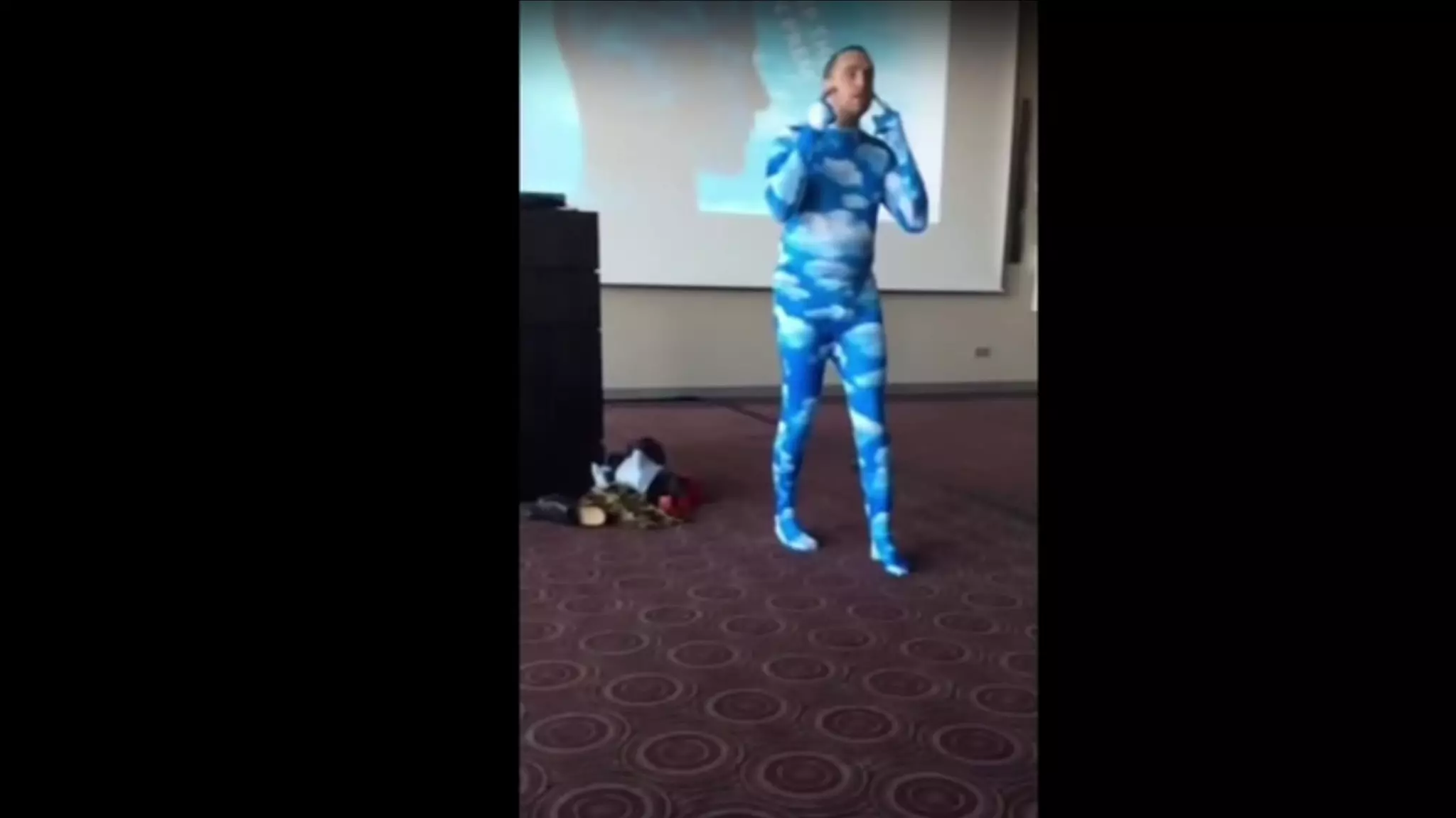 4
Slide
4
OneDrive for Business – Deployment, Management, Migration | Samuel Zuercher | 21.06.2017 16:15 – 17:30 h
Follow us:
#O365ENGAGE17
 