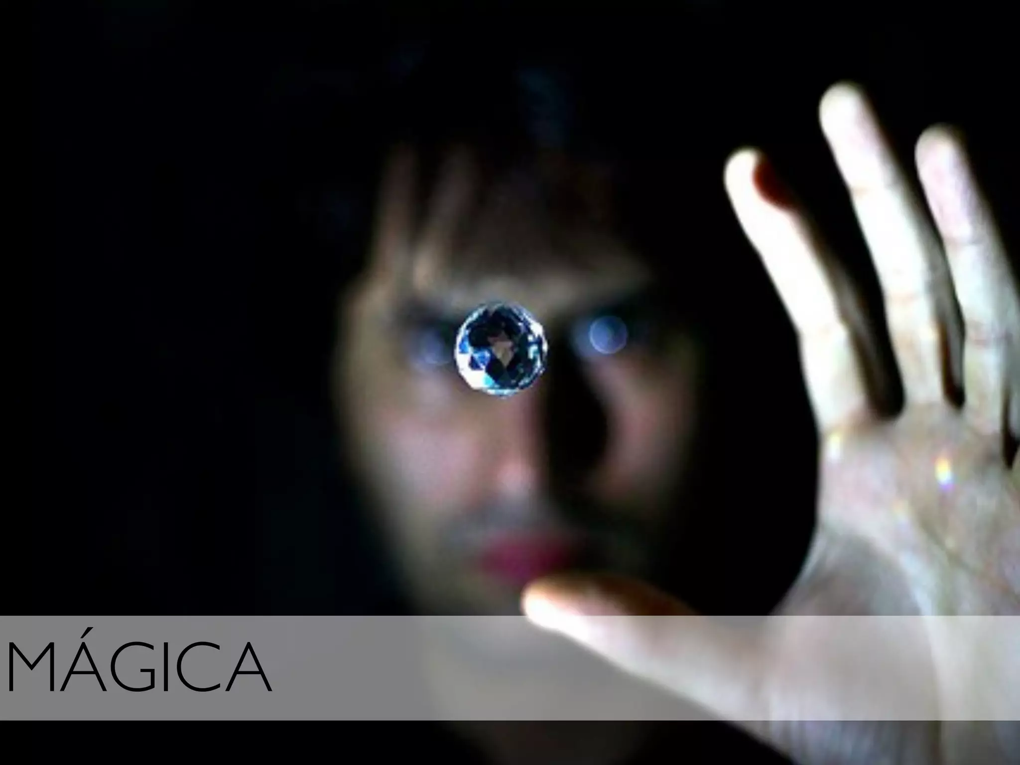 MÁGICA
 