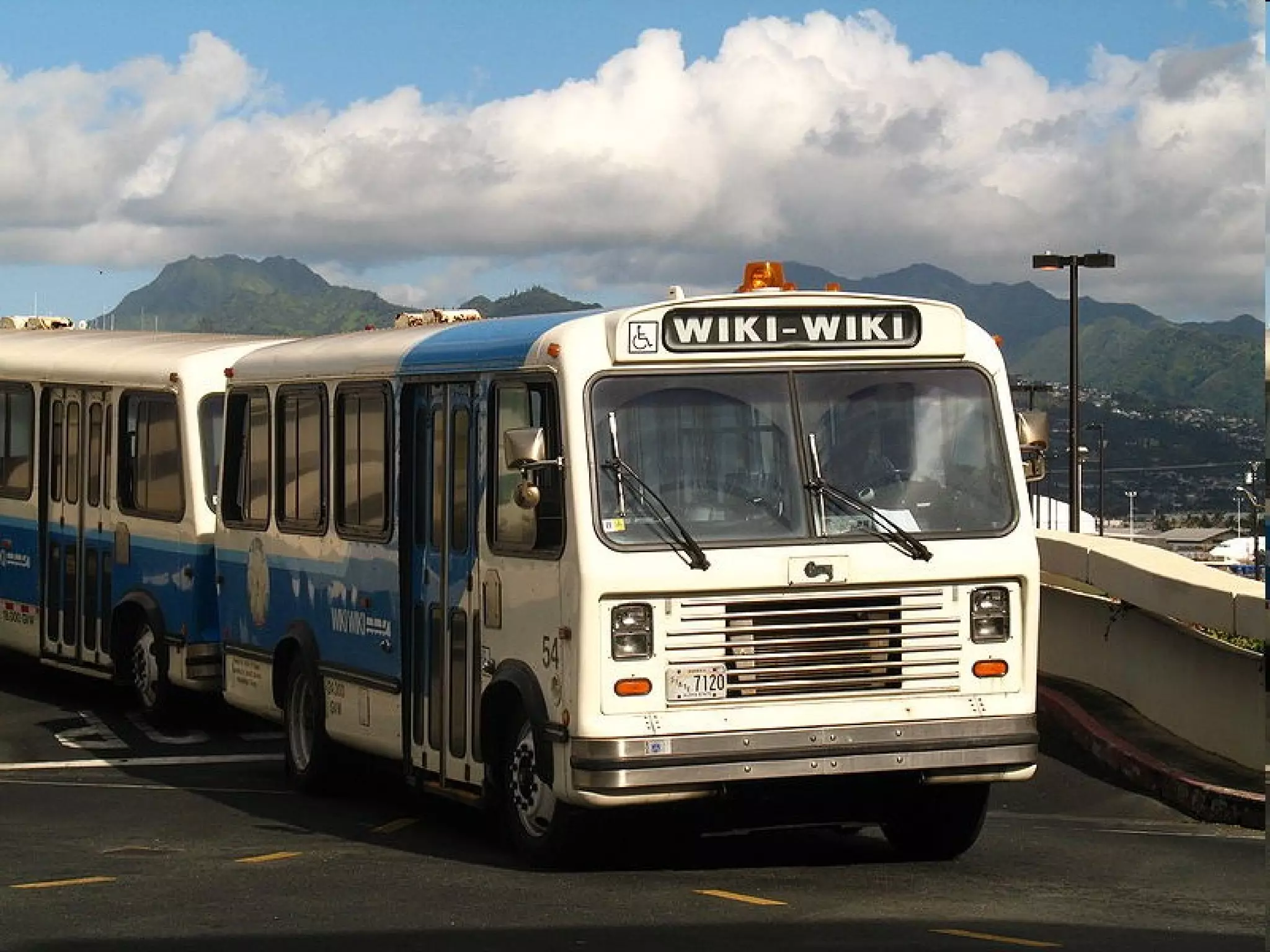 http://commons.wikimedia.org/wiki/File:HNL_Wiki_Wiki_Bus.jpg 