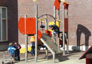 90   sociaal – maatschappelijk
 