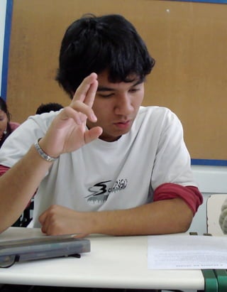 70 ORIENTAÇÕES CURRICULARES Proposição de Expectativas de Aprendizagem - Língua Portuguesa para Pessoa Surda
 