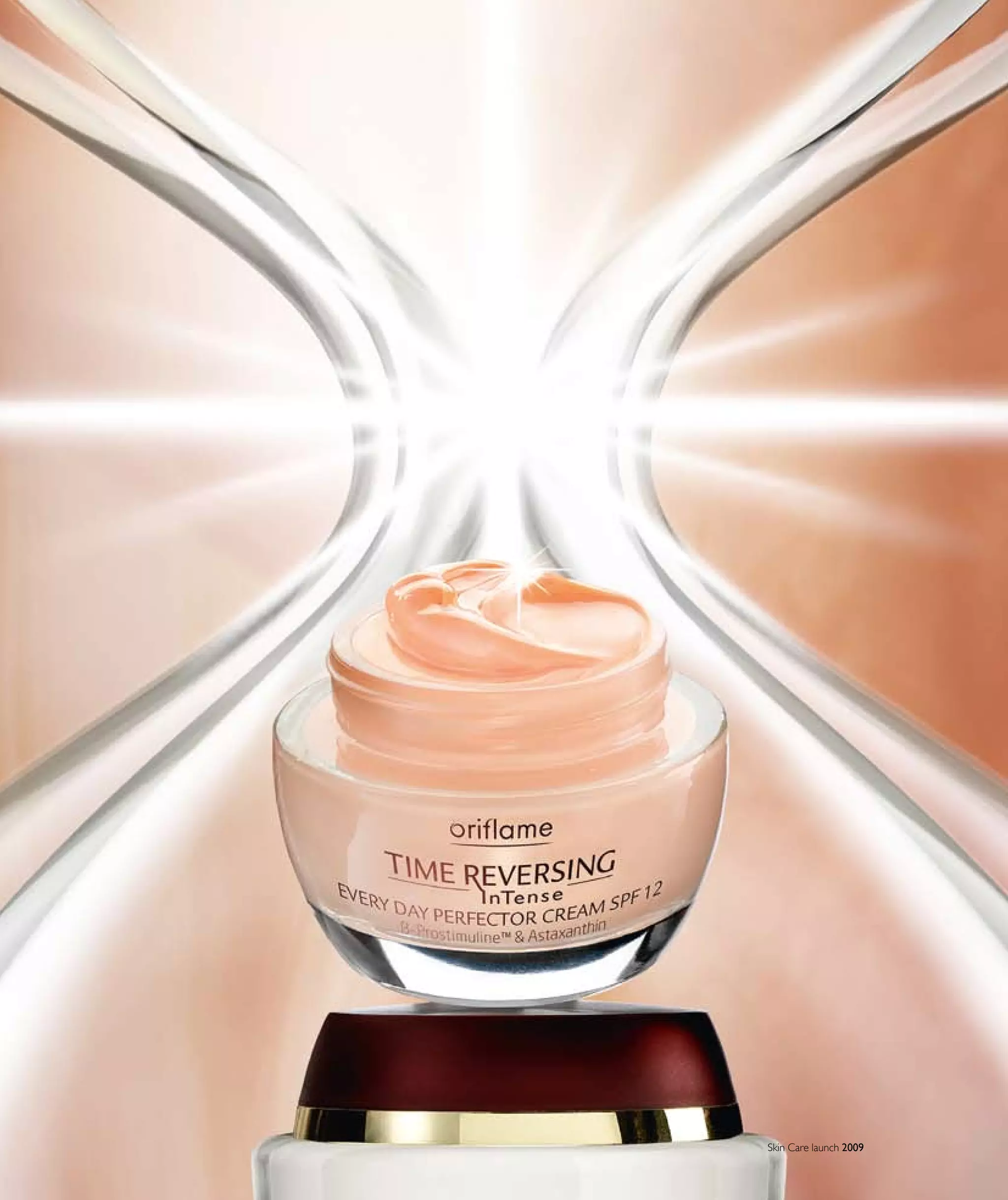 Oriflame Annual Report 2009 | 85Oriflame Annual Report 2009 | 85Skin Care launch 2009
 